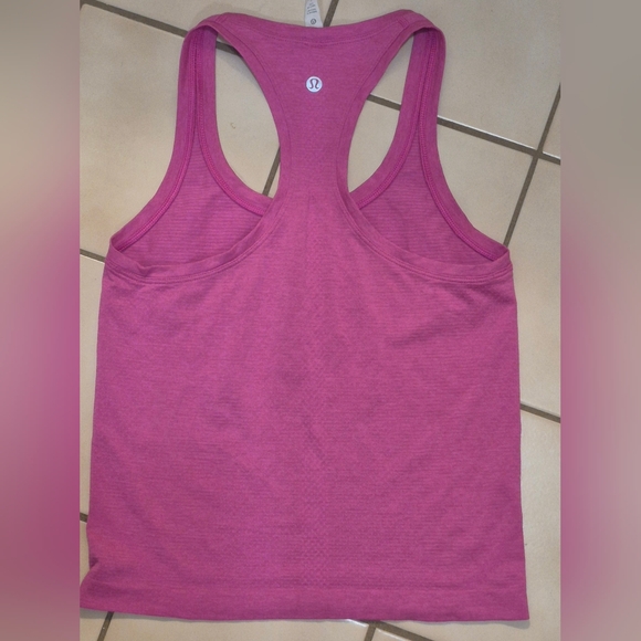 Lululemon Swiftly Tech Racerback Tank – Berry Pink (Size 4) - Picture 2 of 3